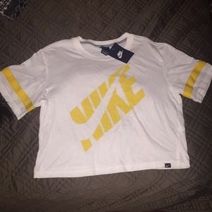 Nike Crop Top